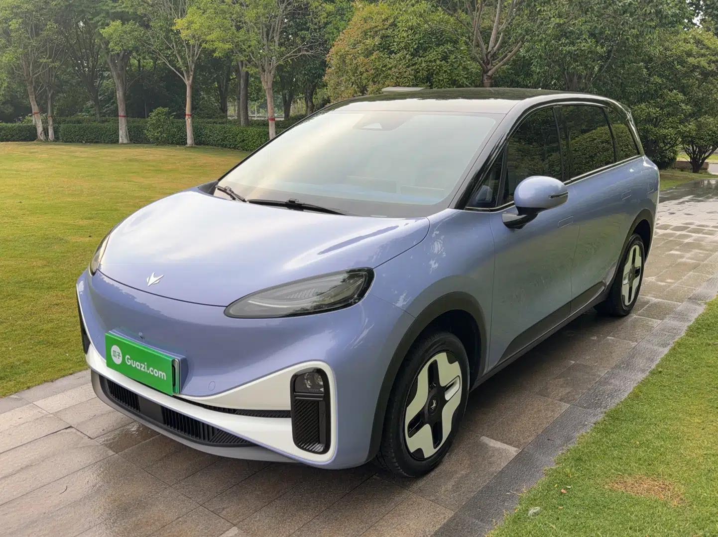 ARCFOX Kaola 2023 Family Edition Pro — миниатюра 1