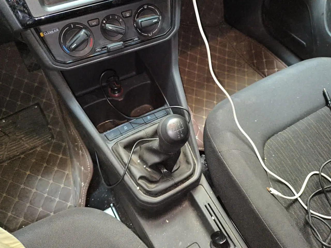 Jetta VA3 2025 Model, Facelifted 1.5L Manual—Ambitious Edition — миниатюра 15