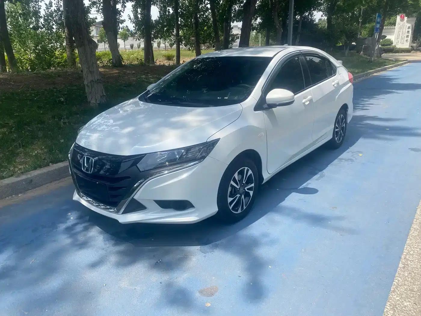2017 Honda Crider 1.5L CVT Classic Edition — миниатюра 1