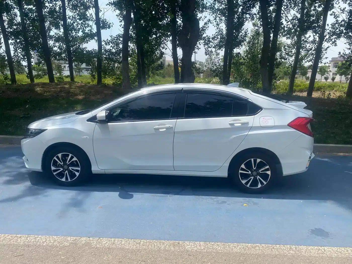 2017 Honda Crider 1.5L CVT Classic Edition — миниатюра 4