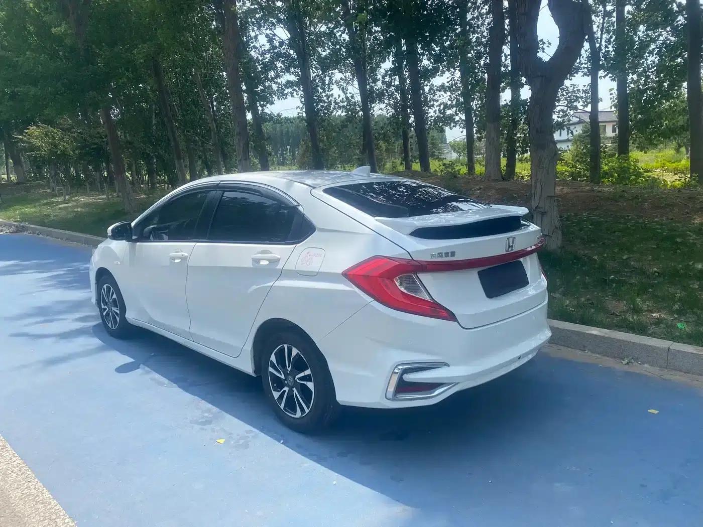 2017 Honda Crider 1.5L CVT Classic Edition — миниатюра 5