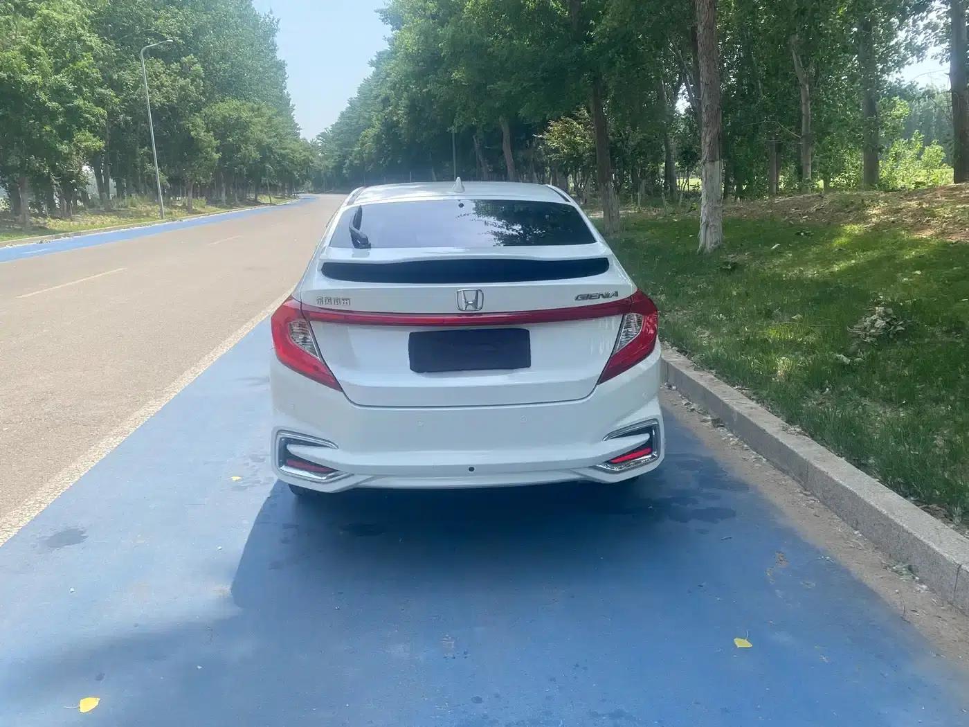 2017 Honda Crider 1.5L CVT Classic Edition — миниатюра 6