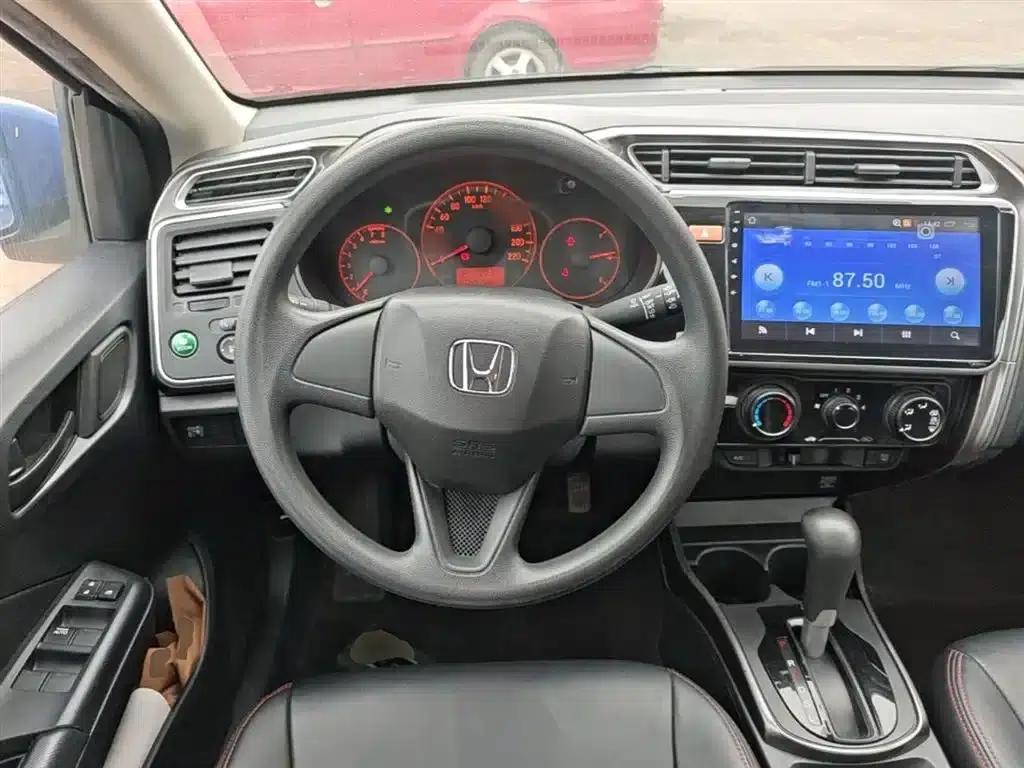2017 Honda Crider 1.5L CVT Classic Edition — миниатюра 11
