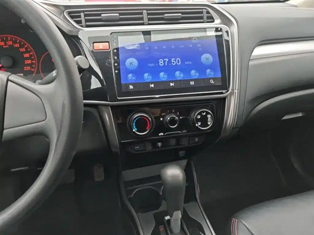 2017 Honda Crider 1.5L CVT Classic Edition — миниатюра 13
