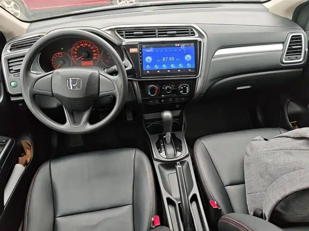 2017 Honda Crider 1.5L CVT Classic Edition — миниатюра 10