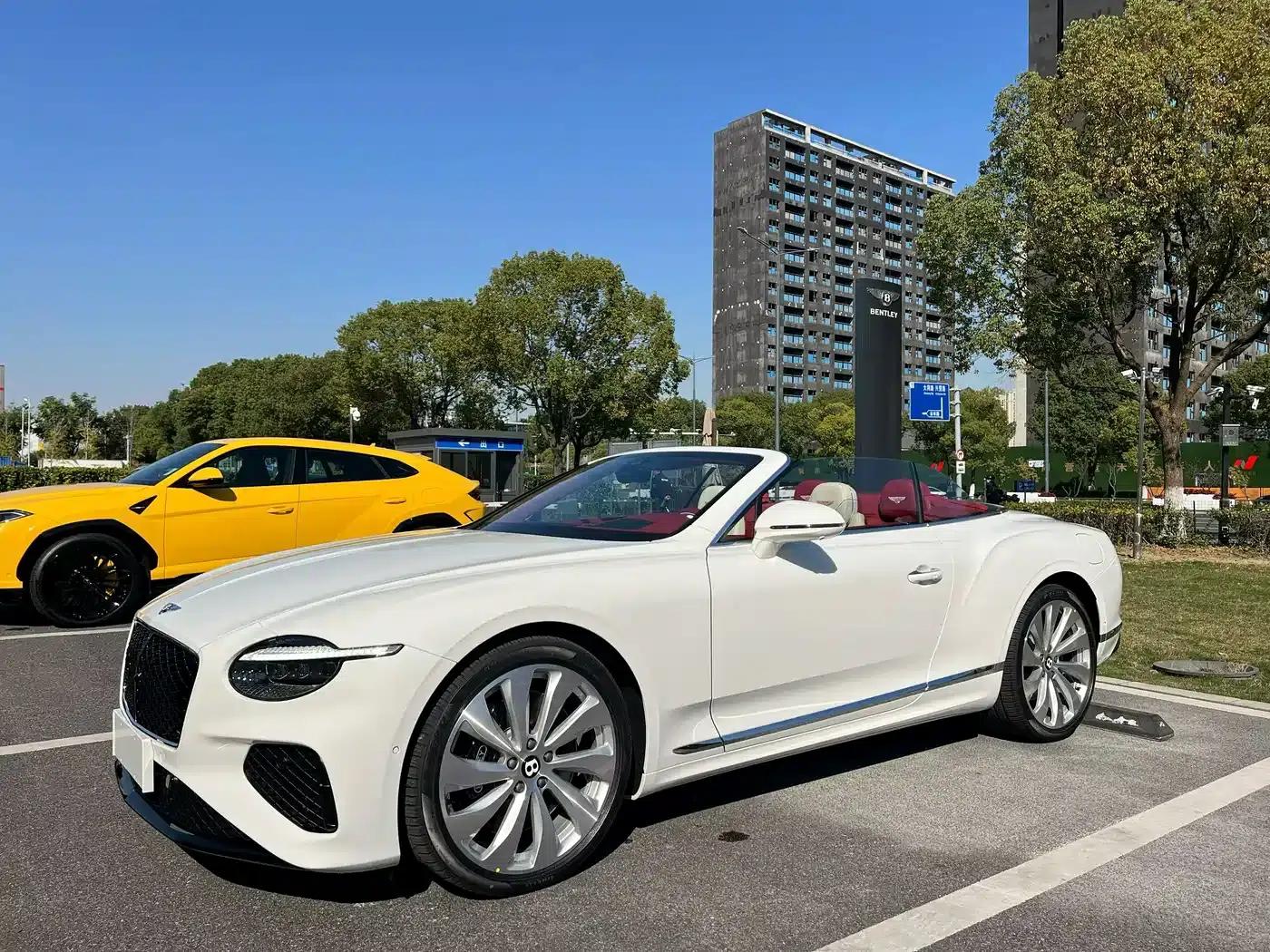 2026 Continental Plug-in Hybrid GT Convertible — миниатюра 3
