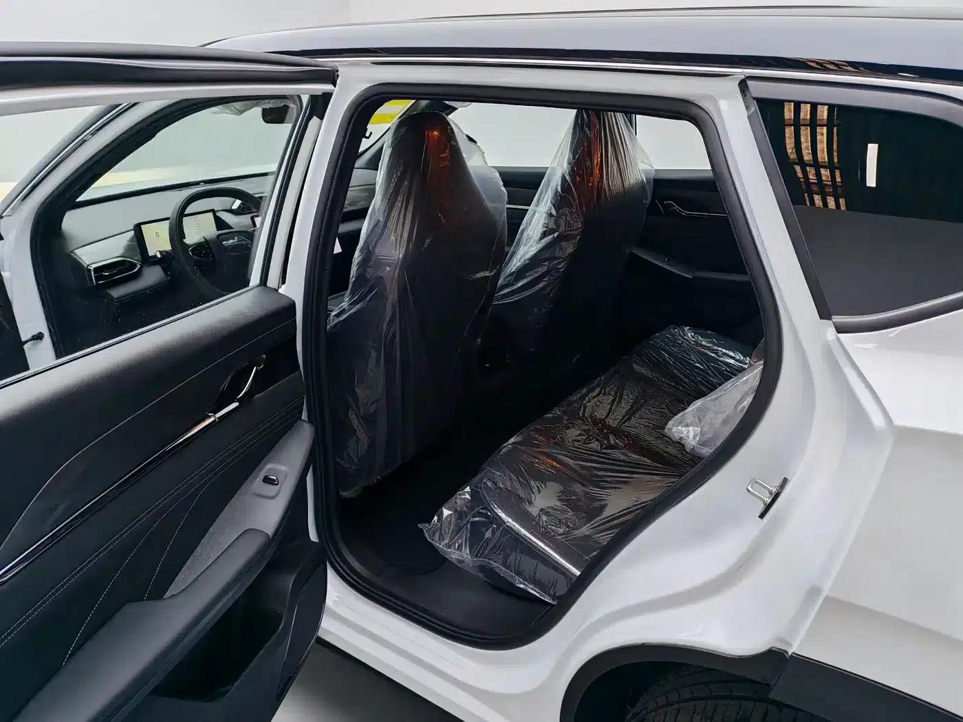 Dongfeng Fengshen L7 2025 Model 518 Enjoy Edition — миниатюра 4