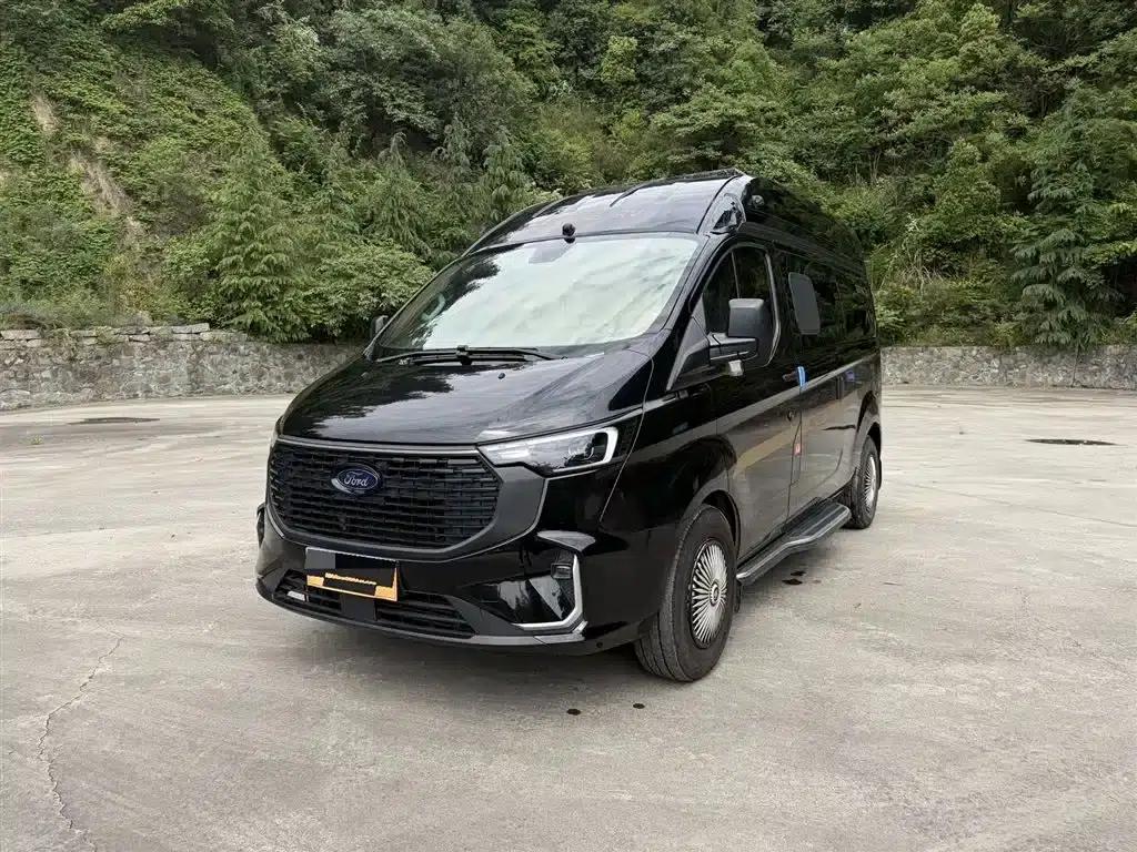 Ford Transit T8 2024 T8 2.3T Diesel Automatic Mid-Wheelbase Mid-Roof 6-Seater Multi-Functional Version 2/2/2 — миниатюра 1