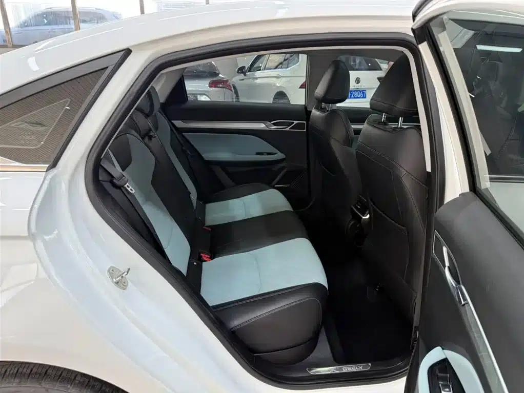 Geely Emgrand L 2022 1.4T CVT Supreme Edition — миниатюра 22