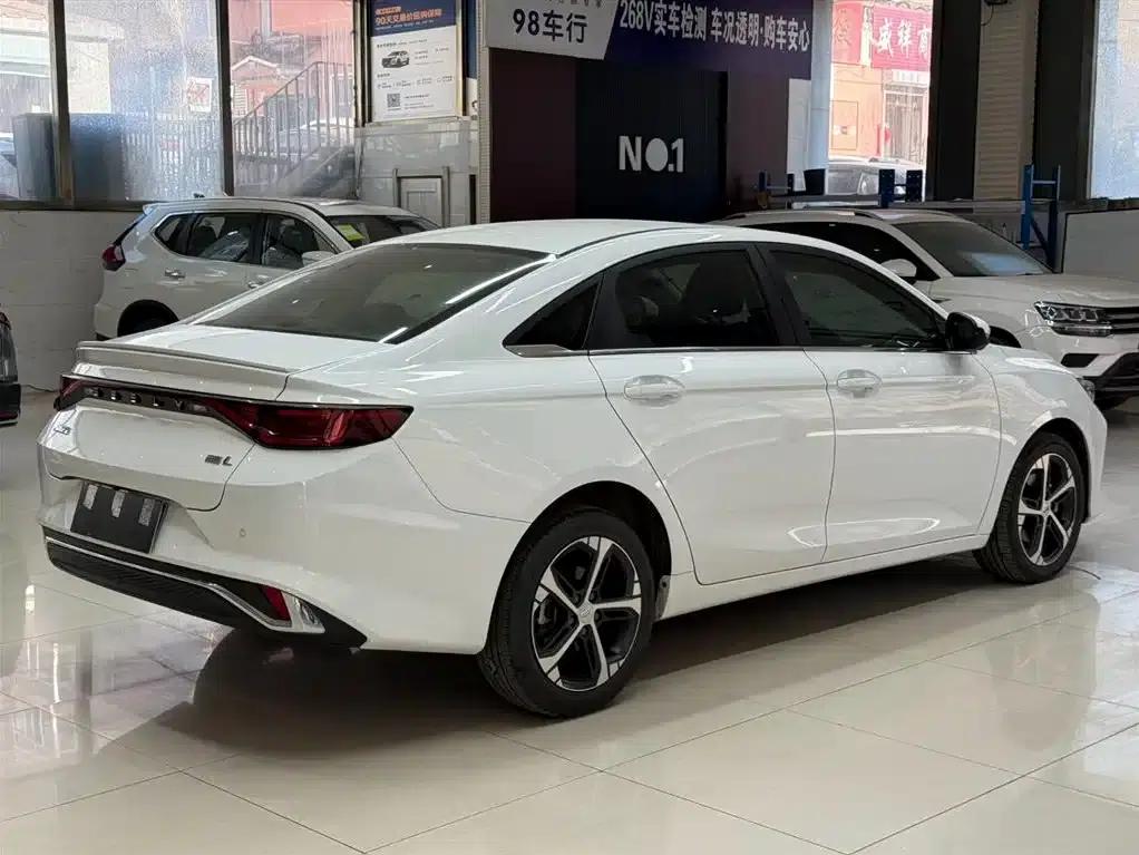 Geely Emgrand L 2022 1.4T CVT Supreme Edition — миниатюра 4
