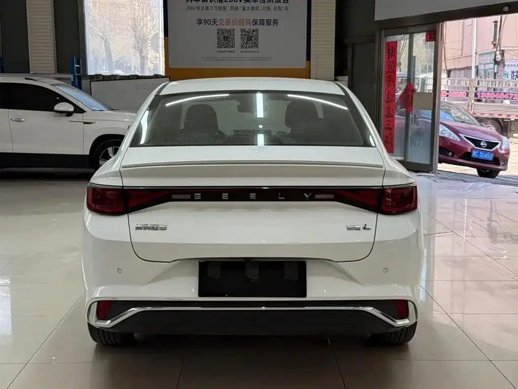 Geely Emgrand L 2022 1.4T CVT Supreme Edition — миниатюра 5