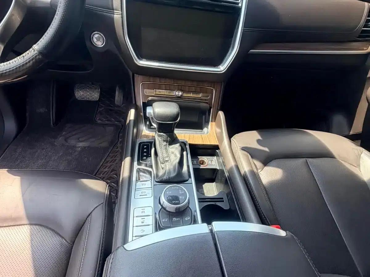 Roewe RX8 2018 30T Intelligent Internet Four-Wheel Drive Supreme Edition — миниатюра 13