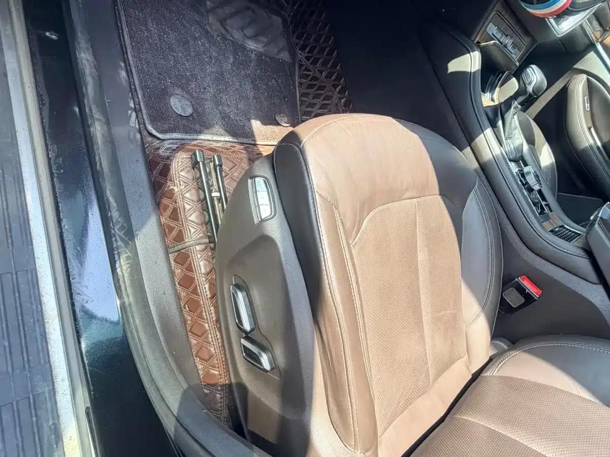Roewe RX8 2018 30T Intelligent Internet Four-Wheel Drive Supreme Edition — миниатюра 8