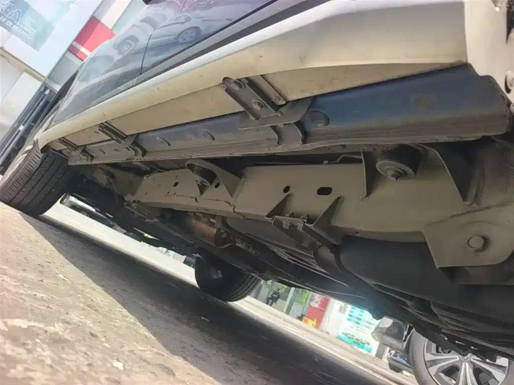 Roewe RX8 2019 30T Intelligent Internet Two-Wheel Drive Super Flagship Edition — миниатюра 18