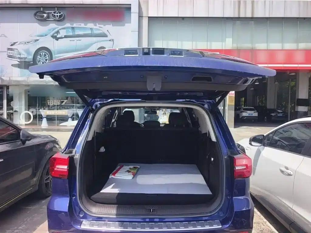 Roewe RX8 2019 30T Intelligent Internet Two-Wheel Drive Super Flagship Edition — миниатюра 10