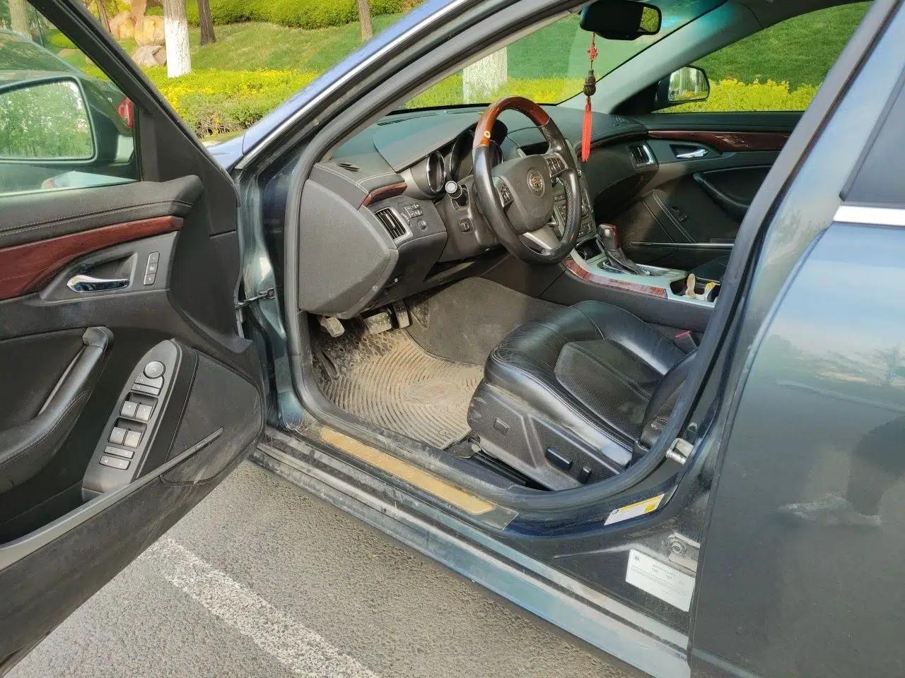 Cadillac CTS 2008 2.8L Luxury Sport Edition — миниатюра 17