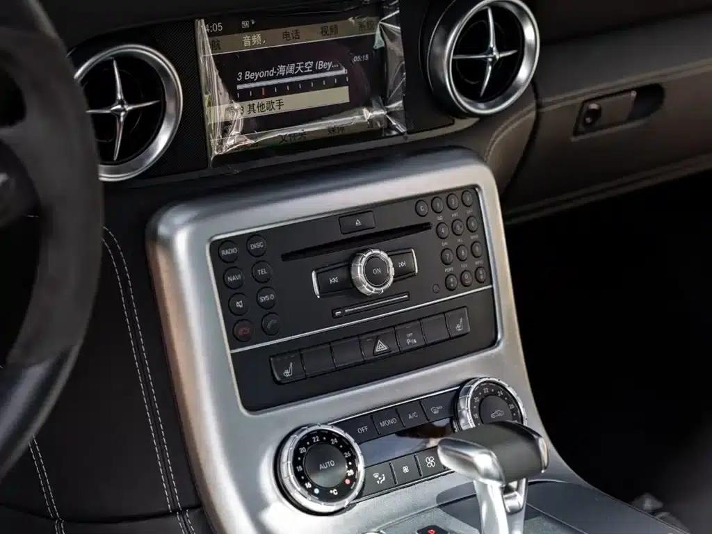 2011 Mercedes-Benz SLS AMG — миниатюра 12