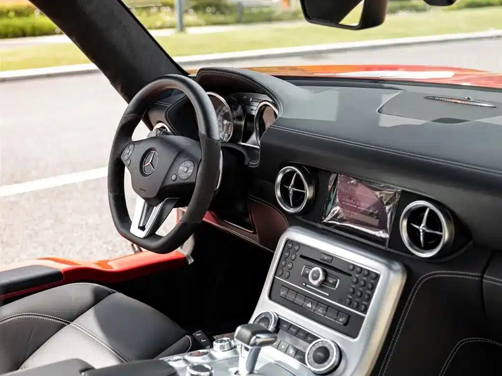 2011 Mercedes-Benz SLS AMG — миниатюра 10