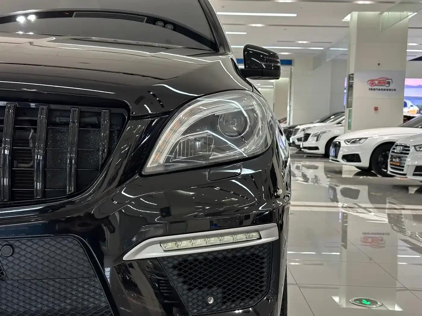 2014 Mercedes-Benz M-Class AMG ML 63 — миниатюра 4