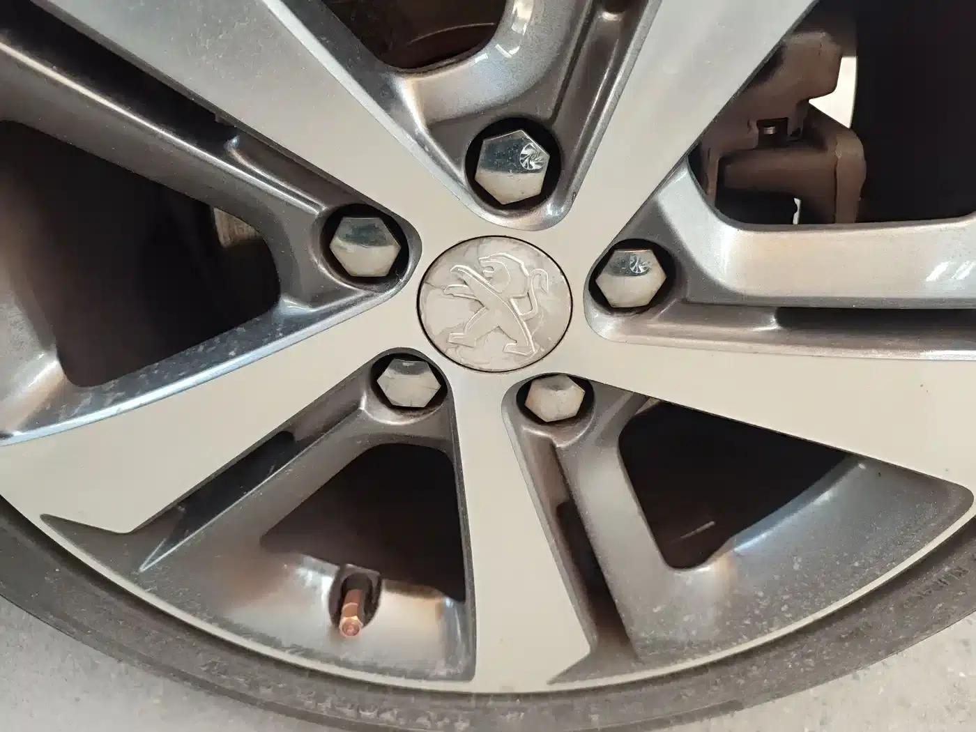 Peugeot 308S 2015 1.6T Automatic Sporty Edition — миниатюра 12