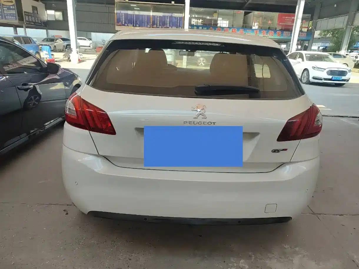 Peugeot 308S 2015 1.6T Automatic Sporty Edition — миниатюра 14