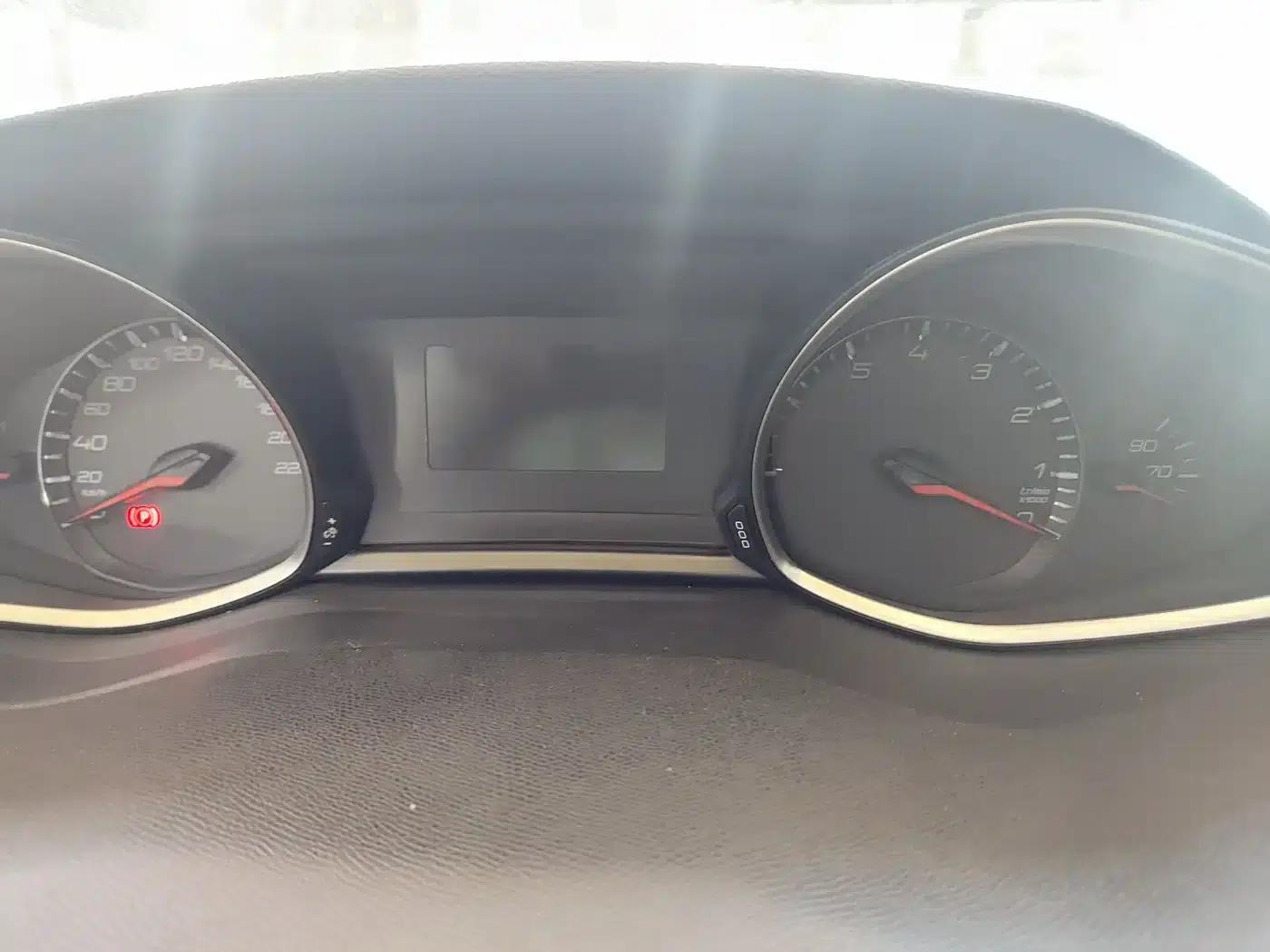 Peugeot 308S 2015 1.6T Automatic Sporty Edition — миниатюра 5