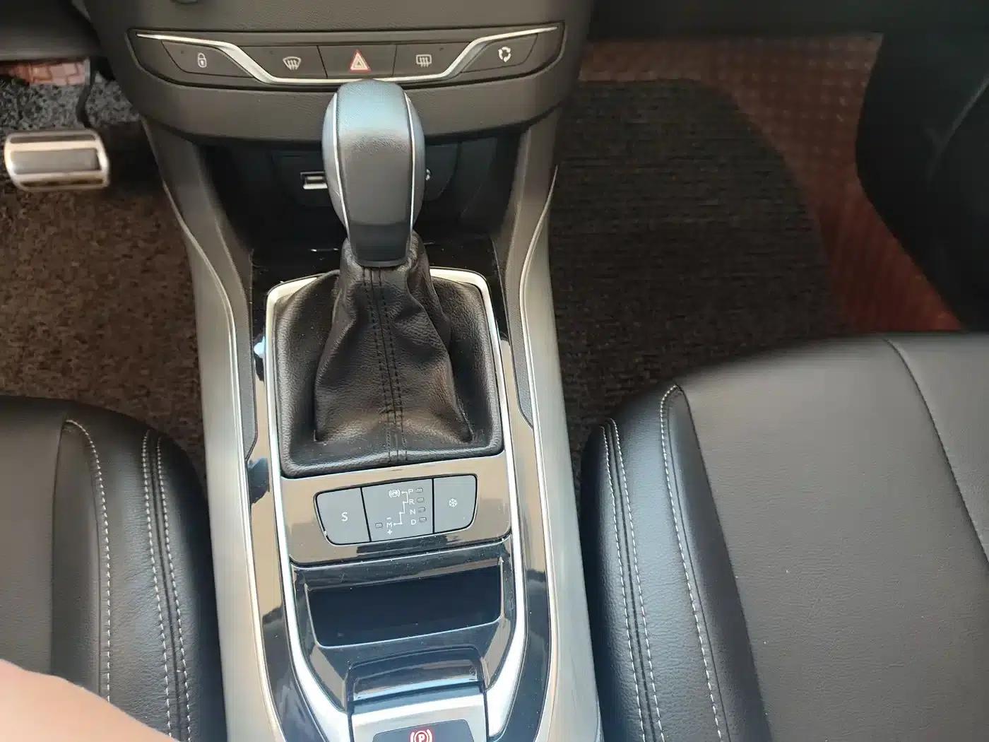 Peugeot 308S 2015 1.6T Automatic Sporty Edition — миниатюра 7