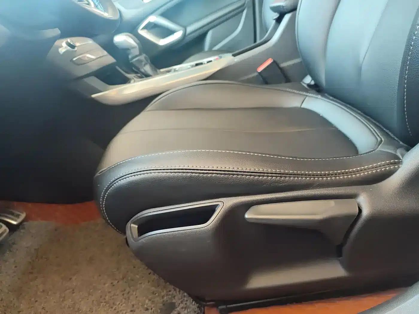 Peugeot 308S 2015 1.6T Automatic Sporty Edition — миниатюра 9
