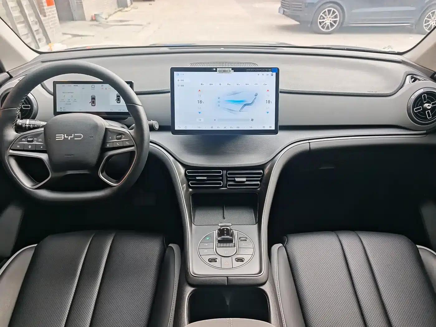 Hiace 05 DM-i 2025 DM-i Intelligent Driving Edition 75KM Luxury Model — миниатюра 6