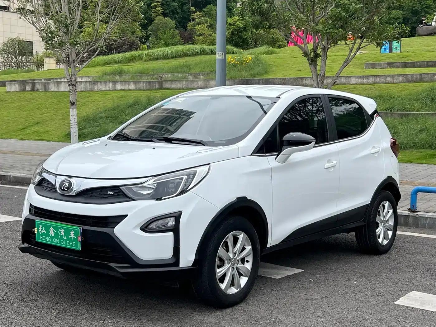 2017 Yuan 1.5L Automatic Cool and Stylish Model — миниатюра 1