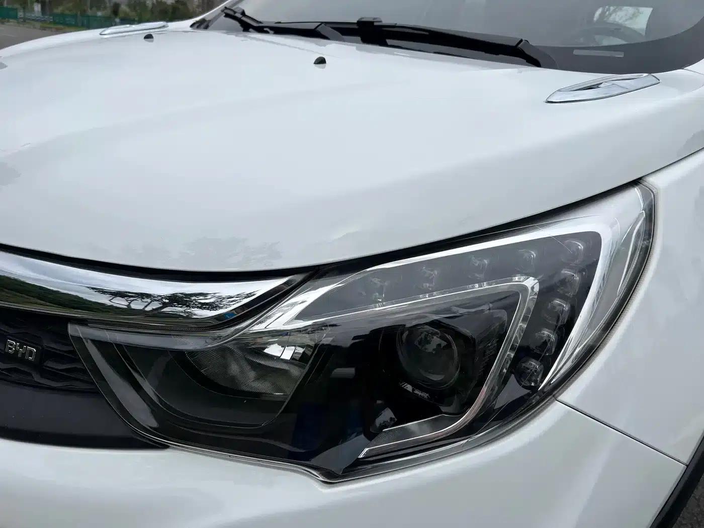 2017 Yuan 1.5L Automatic Cool and Stylish Model — миниатюра 28