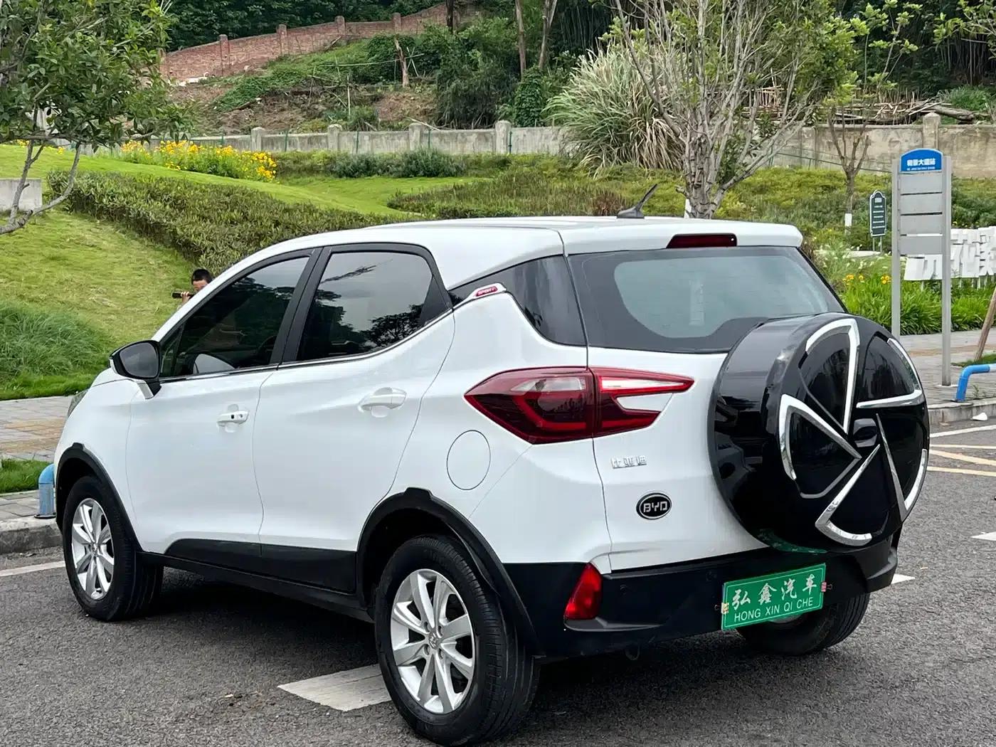 2017 Yuan 1.5L Automatic Cool and Stylish Model — миниатюра 6