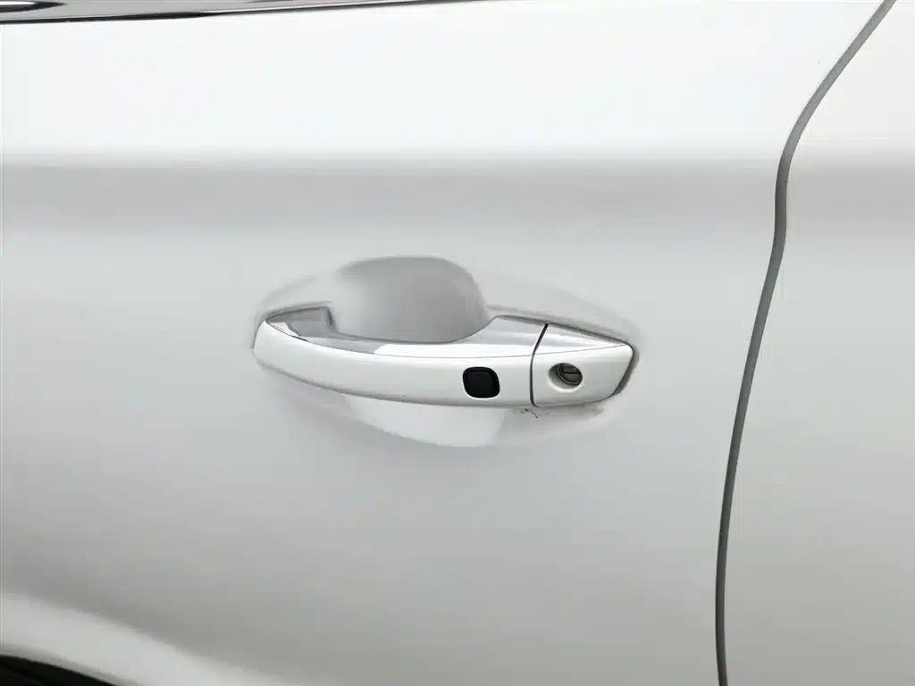 2016 Yuan 1.5L Manual Premium Model — миниатюра 18
