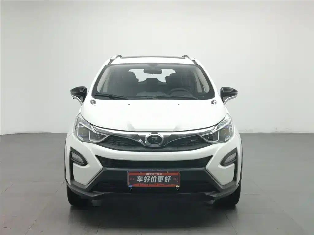 2016 Yuan 1.5L Manual Premium Model — миниатюра 3