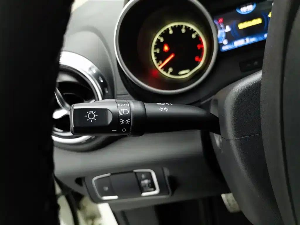 2016 Yuan 1.5L Manual Premium Model — миниатюра 21