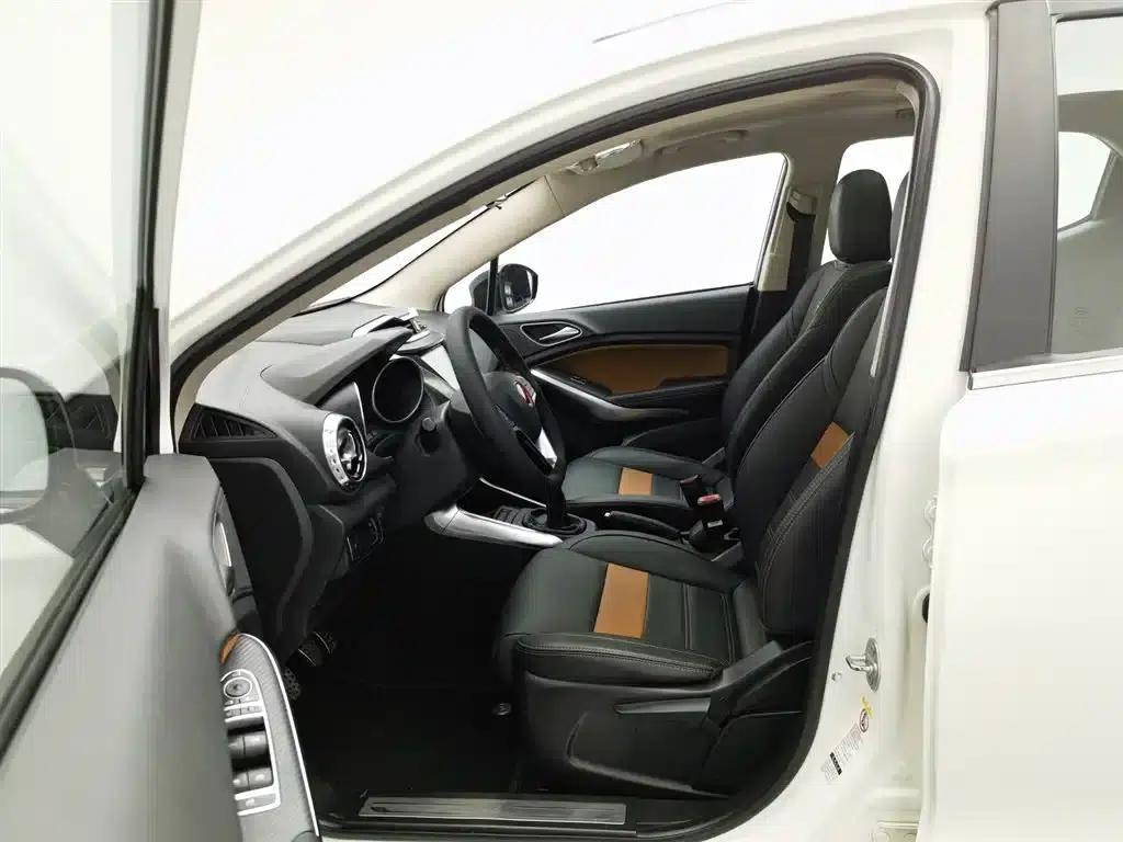 2016 Yuan 1.5L Manual Premium Model — миниатюра 10