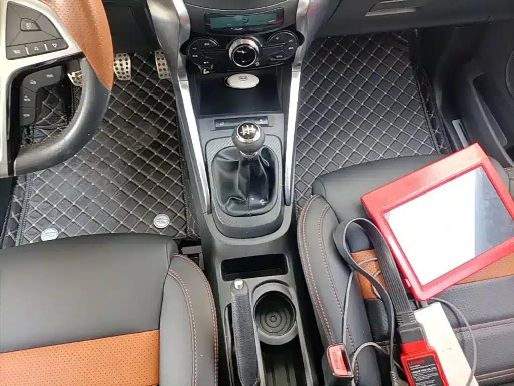 2016 Yuan 1.5L Manual Premium Model — миниатюра 14