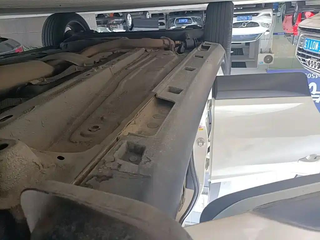 2016 Yuan 1.5L Manual Premium Model — миниатюра 21