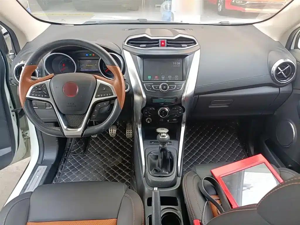 2016 Yuan 1.5L Manual Premium Model — миниатюра 10