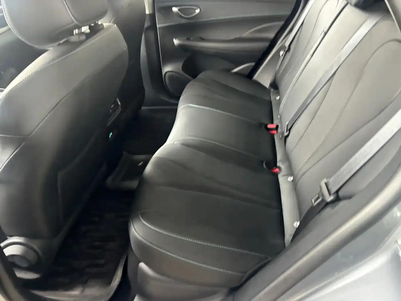 Seal 05 DM-i 2026 Model DM-i 128KM Luxury — миниатюра 6