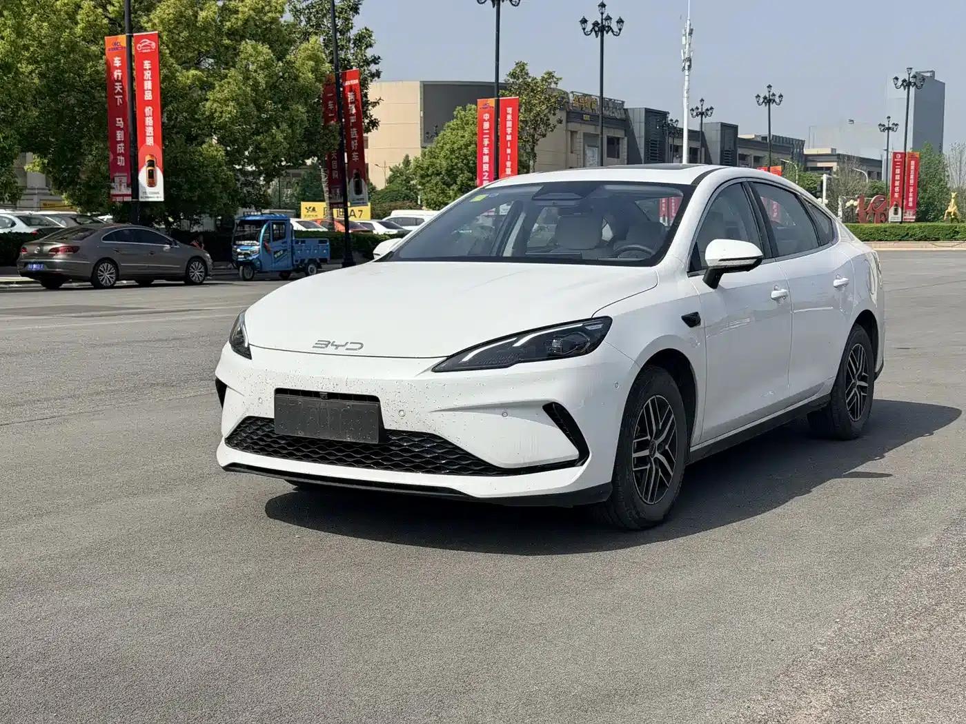 Seal 05 DM-i 2025 DM-i Intelligent Driving Edition 120KM Flagship Model — миниатюра 1