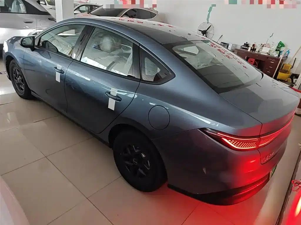Seal 05 DM-i 2025 DM-i Intelligent Driving Edition 55KM Luxury Model — миниатюра 5
