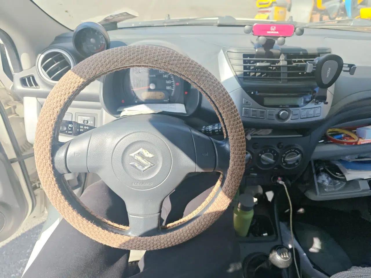 Suzuki Alto 2013 1.0L Manual Luxury Model — миниатюра 12