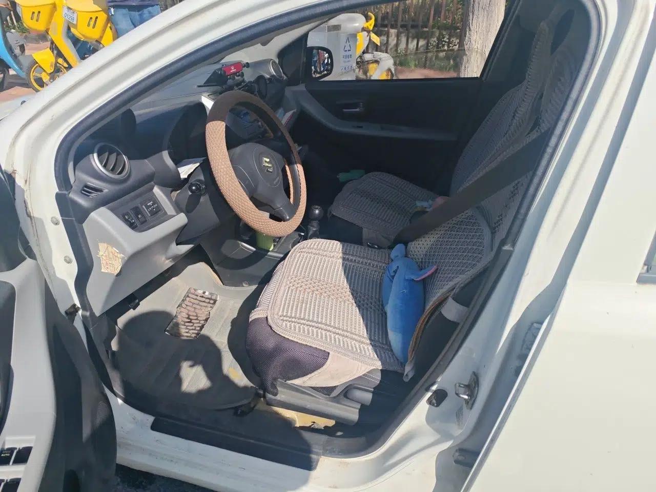 Suzuki Alto 2013 1.0L Manual Luxury Model — миниатюра 16