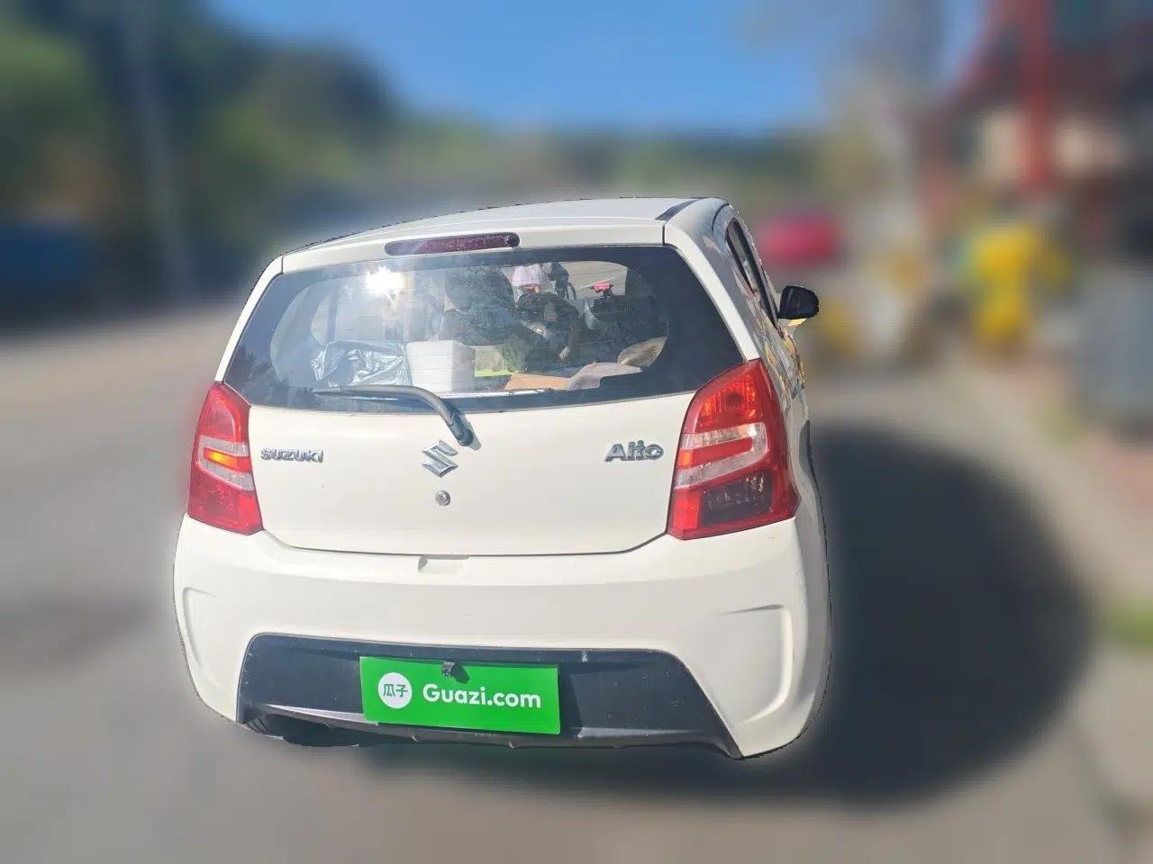 Suzuki Alto 2013 1.0L Manual Luxury Model — миниатюра 5