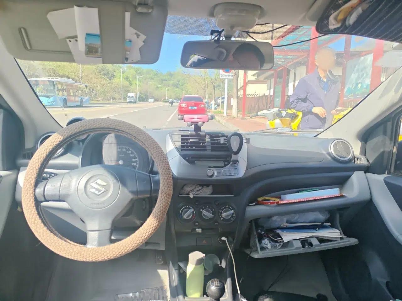 Suzuki Alto 2013 1.0L Manual Luxury Model — миниатюра 10