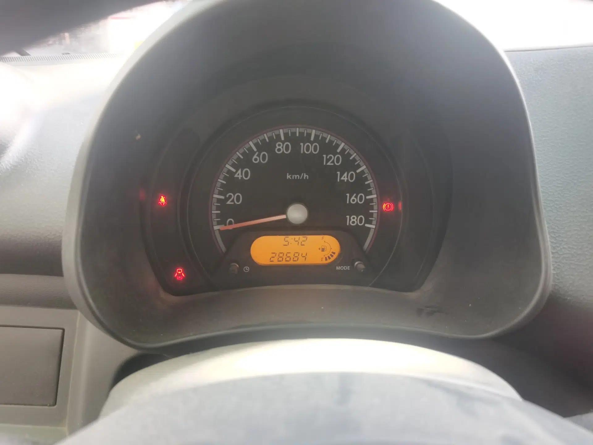 Suzuki Alto 2013 1.0L Manual Comfort Version — миниатюра 12