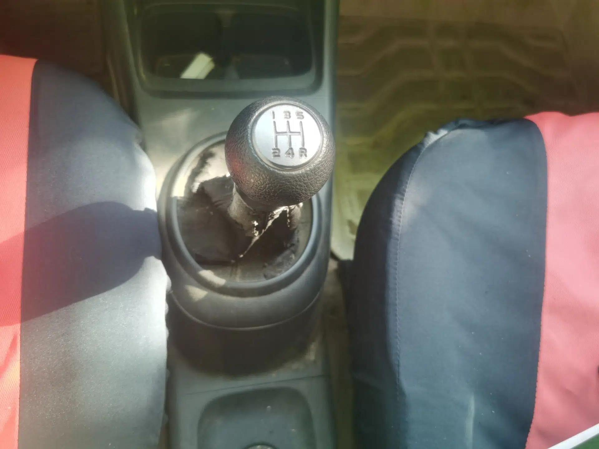 Suzuki Alto 2013 1.0L Manual Comfort Version — миниатюра 15