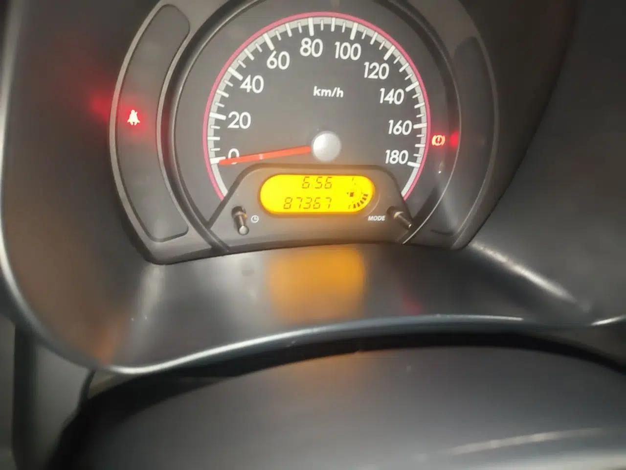 Suzuki Alto 2009 1.0L Manual Deluxe Edition — миниатюра 13