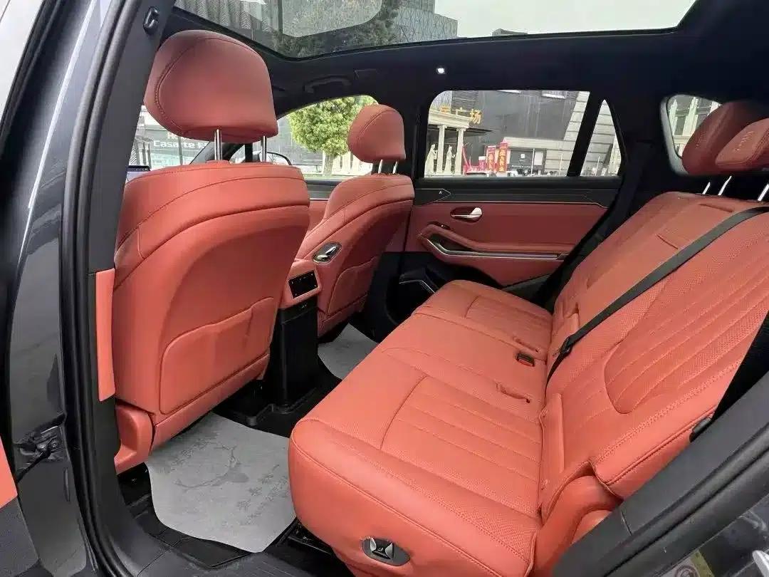 Tang L 2025 EV 600KM Four-Wheel Drive LiDAR Flagship Edition — миниатюра 4